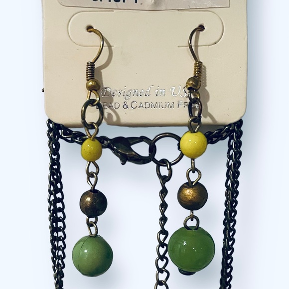 Bright Yellow, Green, Turquoise, and Copper Beaded Necklace and Dangle Earrings. - Picture 2 of 2